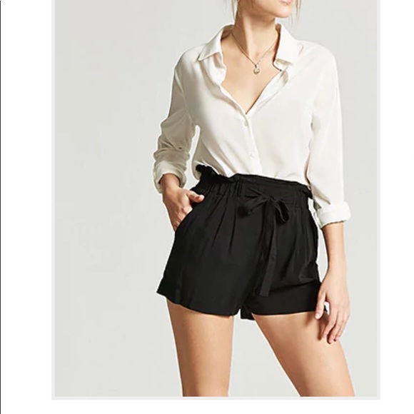 Forever 21 Pants - NWT Black Paper Bag Shorts M Forever 21 Pants - NWT Black Paper Bag Shorts M